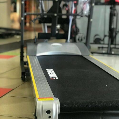 Treadmill (maximum weight 110kg)