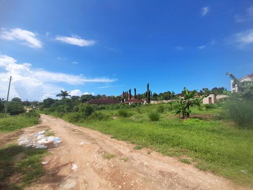 UNFINISHED HOUSE FOR SALE BUNJU BEACH