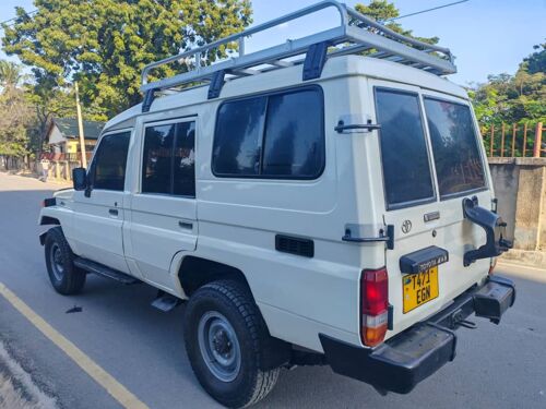 Landcruiser hardtop Lx