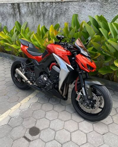 Kawasaki Z900 Orange