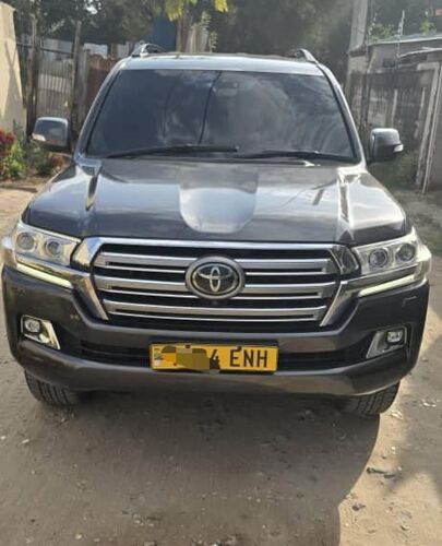 Landcruiser gxr V8
