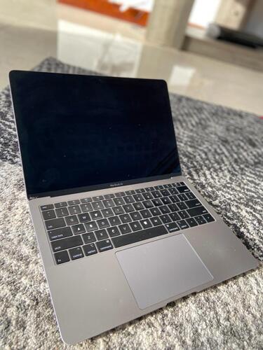 2018 MACBOOK AIR