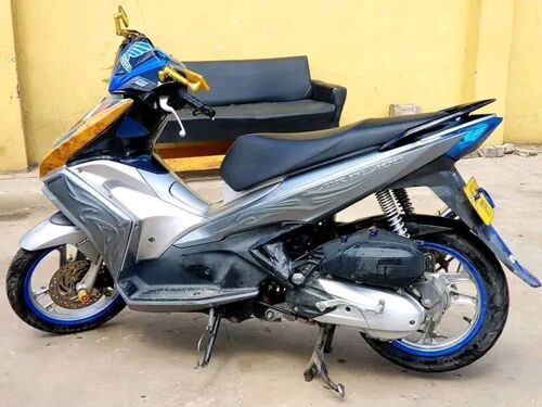 Pikipiki Honda click Varoius