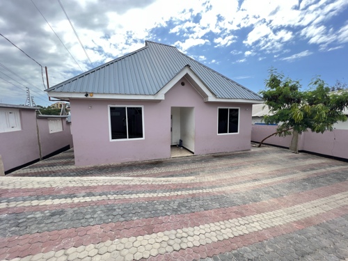HOUSE FOR RENT SALASALA 