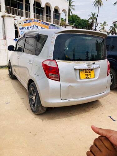 Toyota Ractis inauzwa 5.5