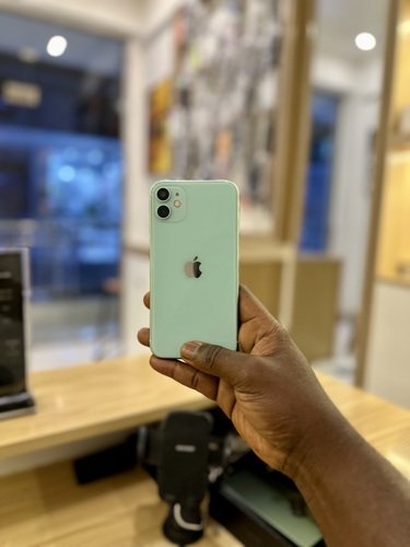 IPhone 11 plain