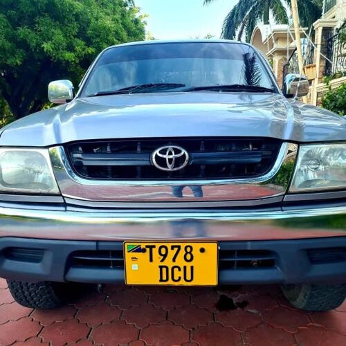 Toyota Hilux Year 2003