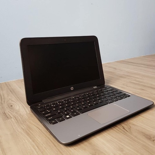 HP Laptop Intel Celeron 2.1 GHz 2 GB 32 GB SSD