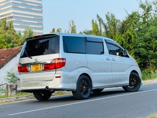 Toyota Alphard 3