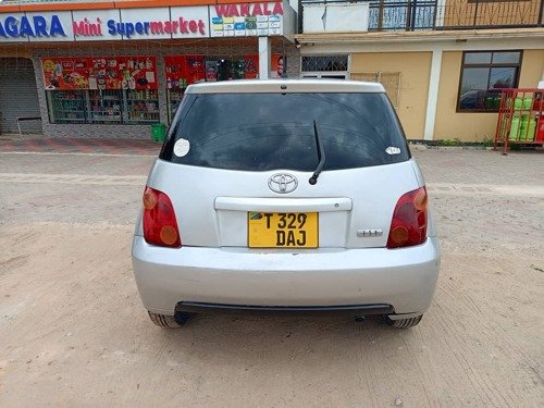 Toyota IST