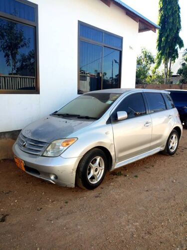 Toyota Ist 2005
