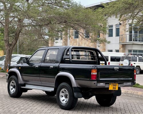 Hilux double cabin Pickup 3L