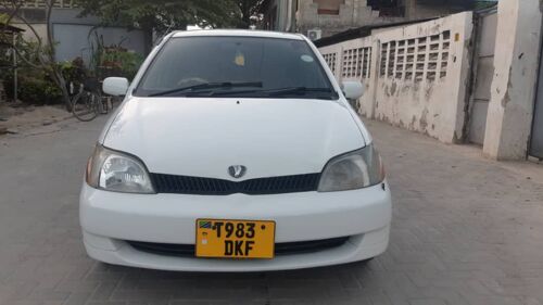 Toyota platz