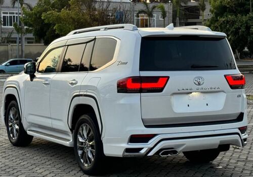 NAUZA TOYOTA LANDCRUSER MPYA
