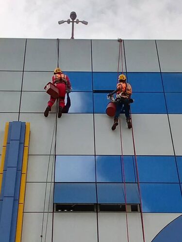 Window glass cleaning 