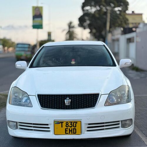 NAUZA TOYOTA CROWN ATHLETE 