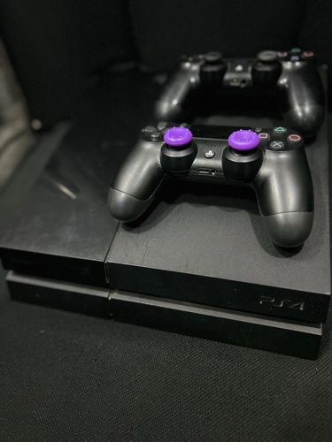 Ps4 Fat 2controllers With Game