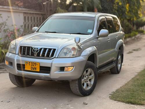 NAUZA TOYOTA LANDCRUSER PRADO 