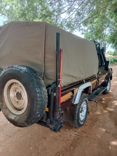 TOYOTA LANDCRUSER PICKUP 