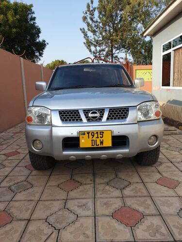 Nissan hardbody