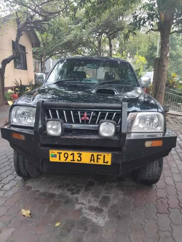 Mitsubishi colt double cabin