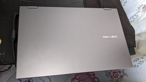 Samsung corei3,8GB,256ssd