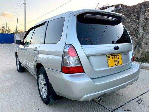 Forester manual nzuri sana 