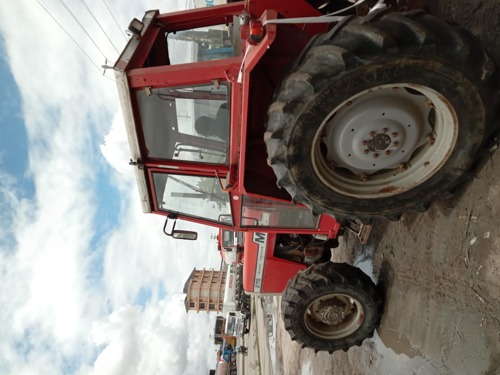 Massey Ferguson 275