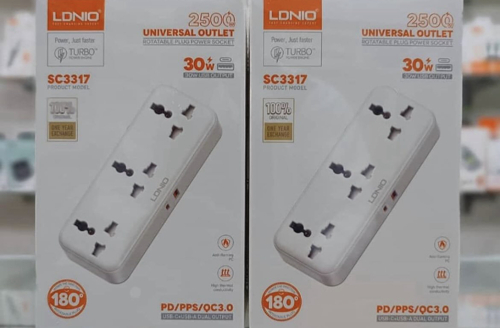 UNIVERSAL OUTLET