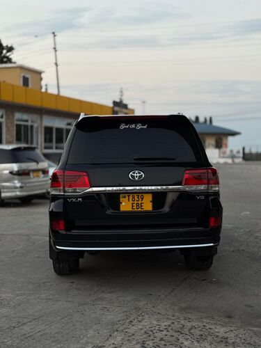 LANDCRUISER V8 VXR 