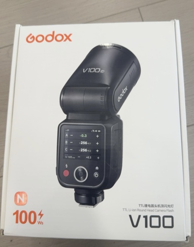 Godox V100
