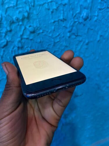 Iphone 8plain gb64 Clean