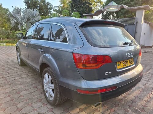 Audi Q7 