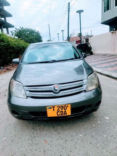 Toyota Ist vunja bei