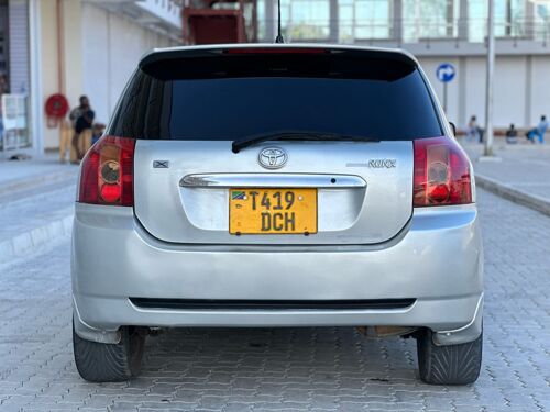 TOYOTA RUNX 