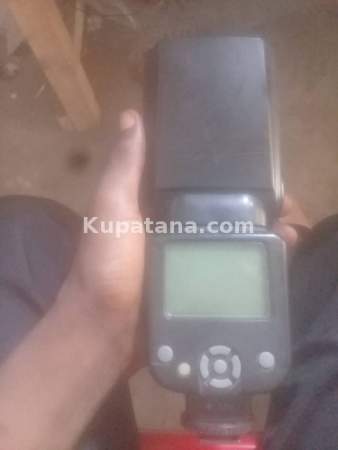 TRIOPO Speedlight For Sale