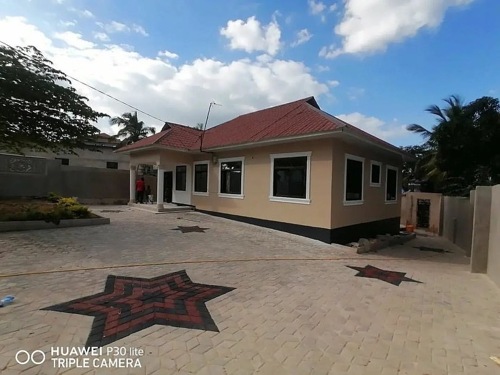 HOUSE FOR RENT