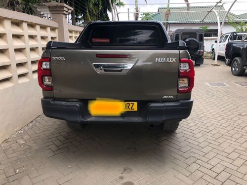 Toyota hillux double cabin 