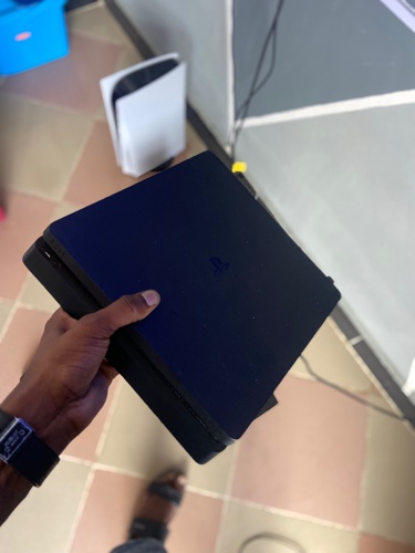 ps4 slim 1tb