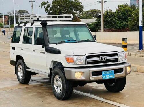 LANDCRUISER LV ON SALE