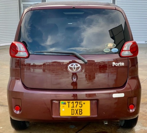 TOYOTA PORTE