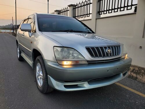 Inauzwa Toyota Harrier