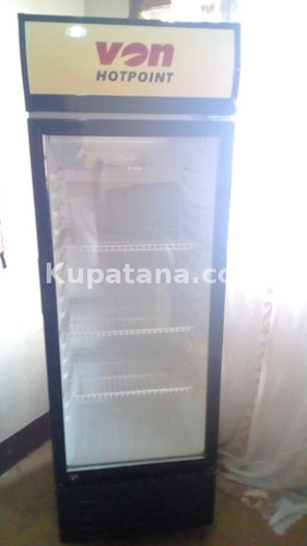VON HOTPOINT DISPLAY FRIDGE