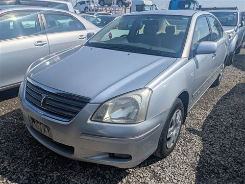 TOYOTA : PREMIO 2004