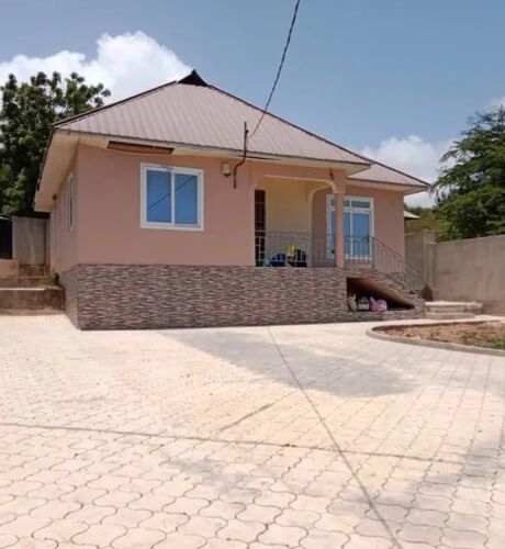 3BED STANDALONE IN TEGETA BOKO