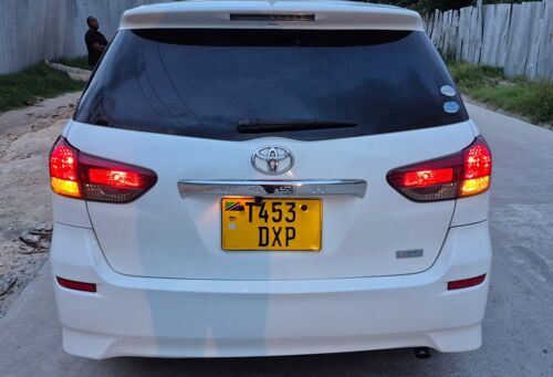NAUZA TOYOTA WISH NZURI SANA