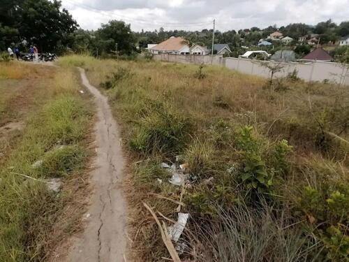 PLOTS FOR SALE MADALE