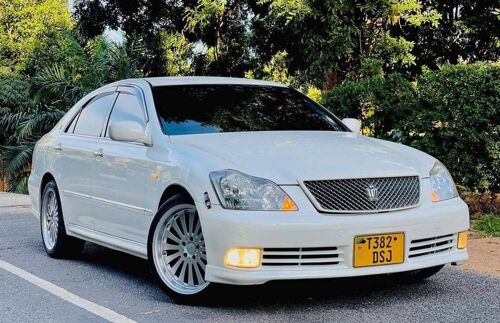 Toyota crown Athletic