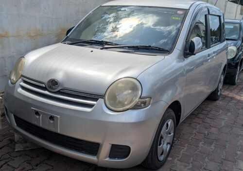 Toyota Sienta new Lipa kdg kdg