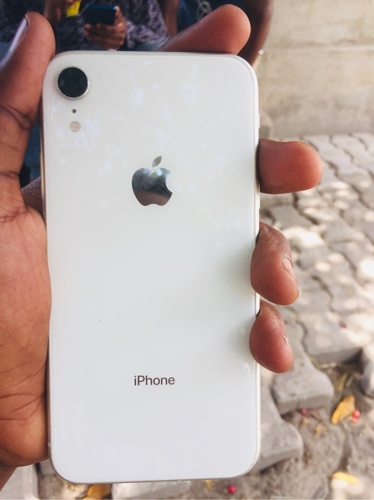 Xr No Face Id Gb 64 BH 100